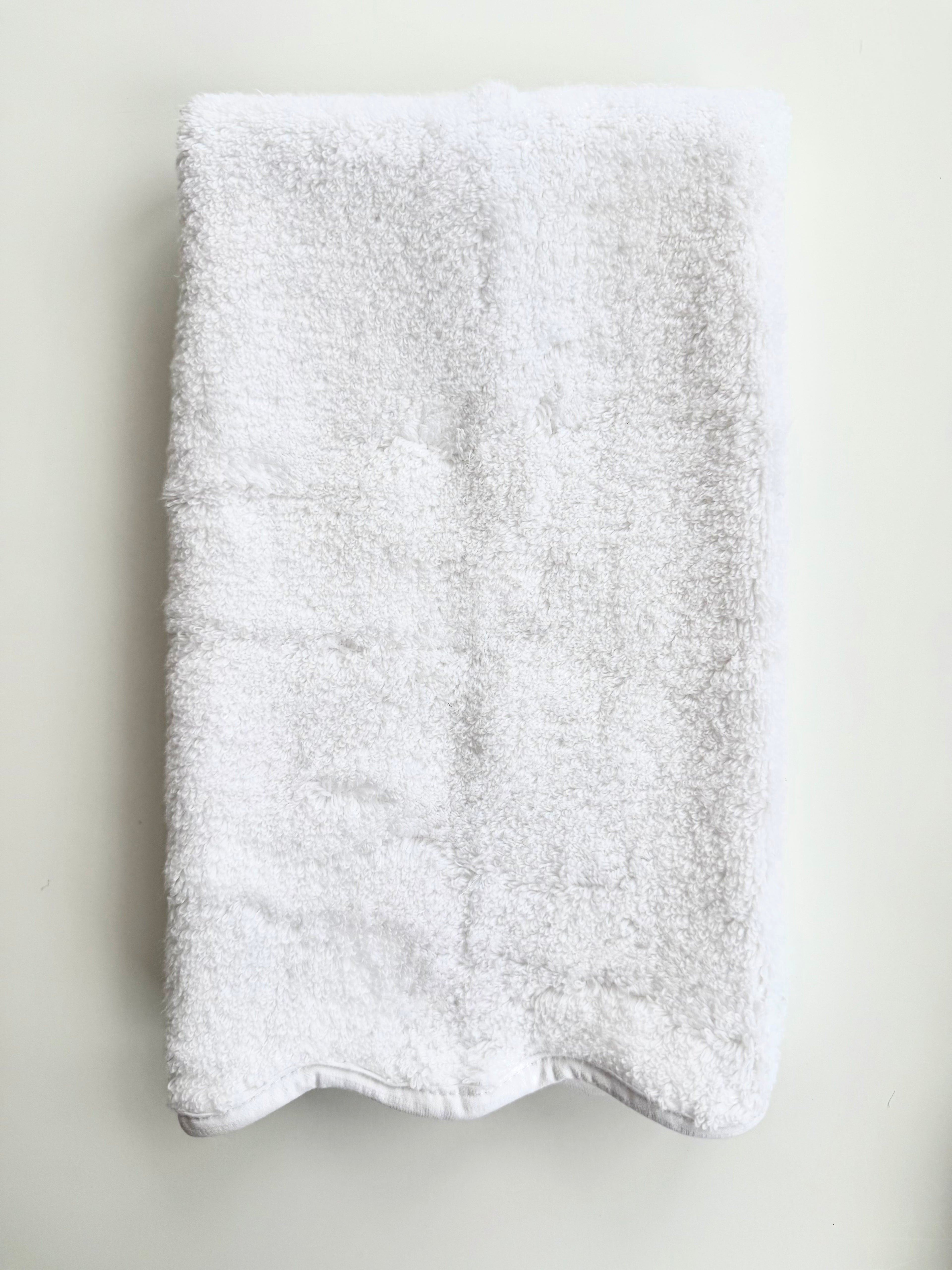 Cotton Hand Towels with Scallop Piping