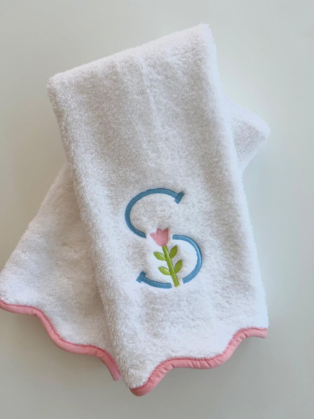 Cotton Hand Towels with Scallop Piping