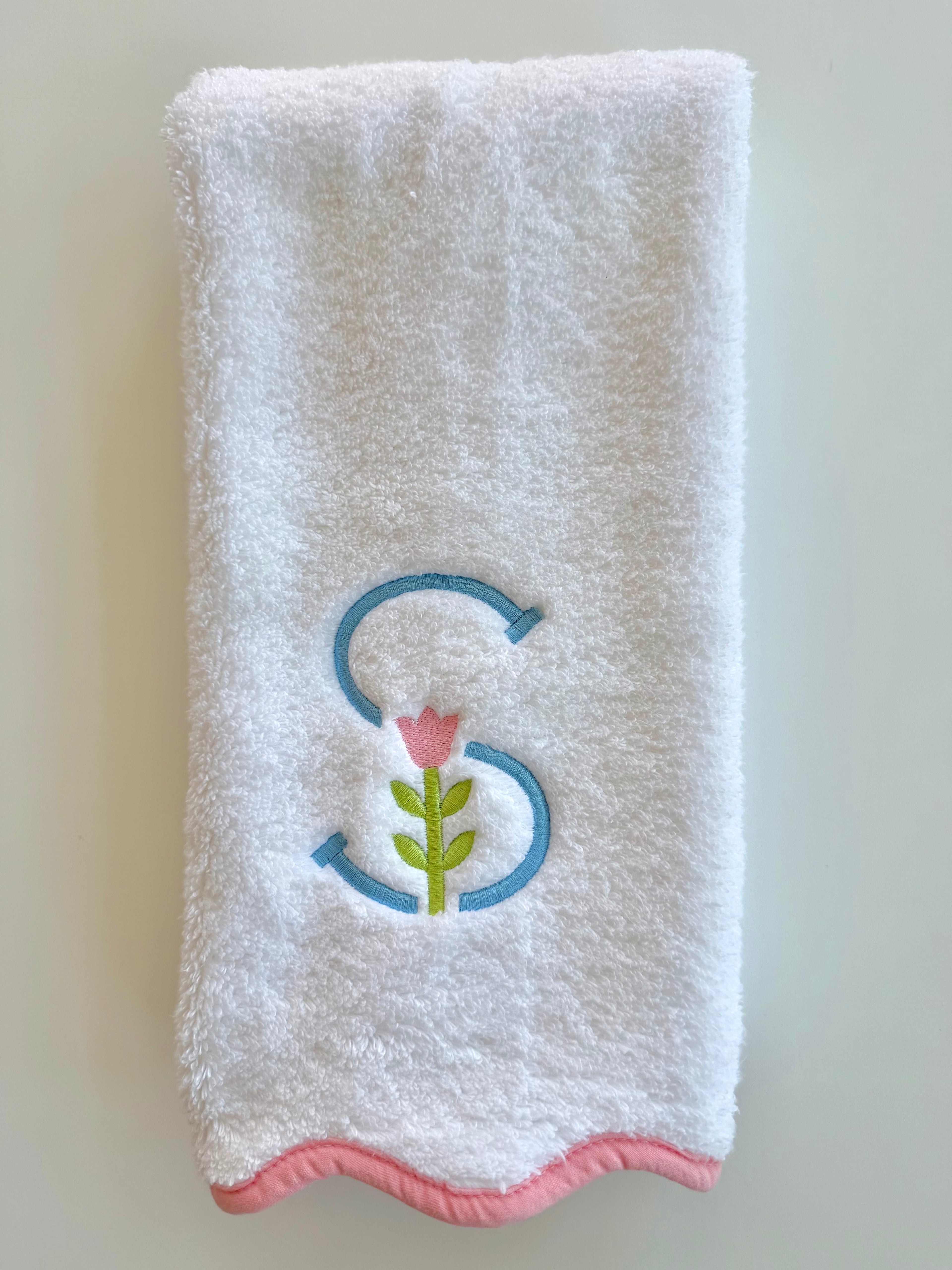 Cotton Hand Towels with Scallop Piping
