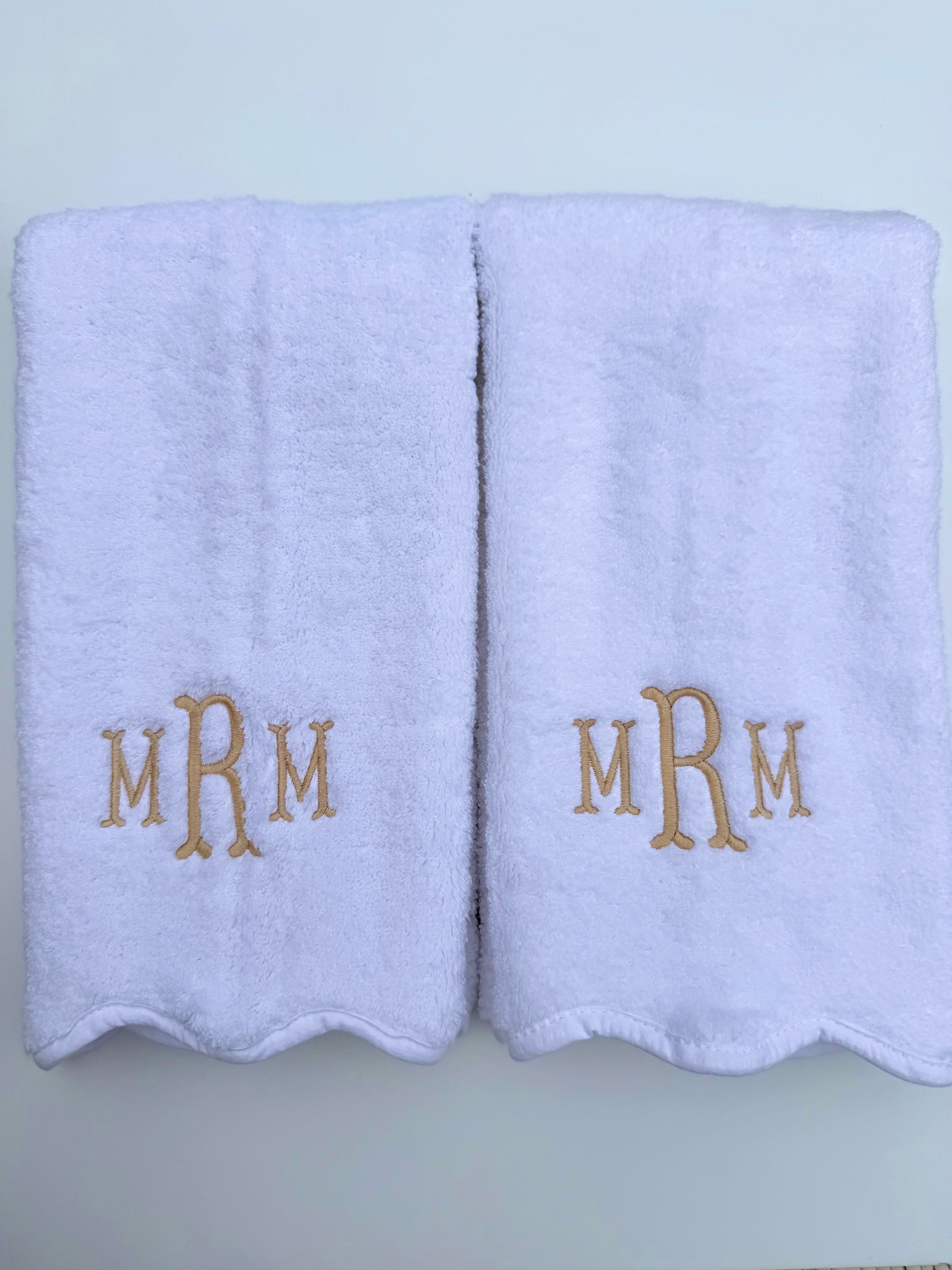 Cotton Hand Towels with Scallop Piping